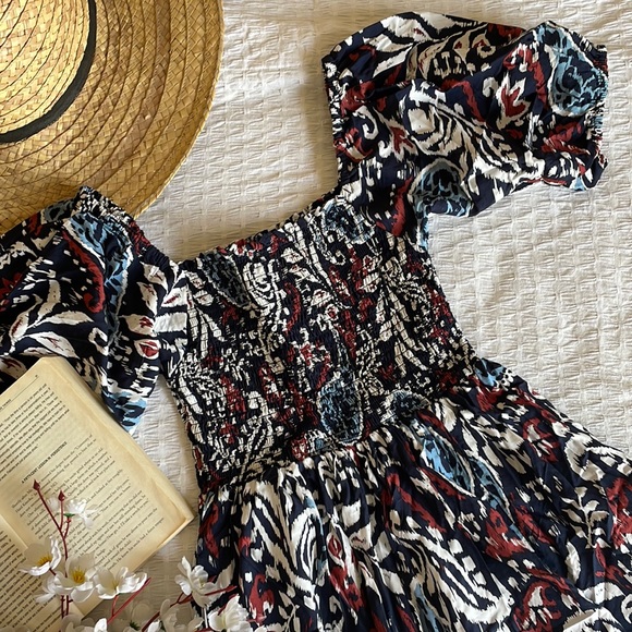 Cute printed off shoulder short dress with smocking - Picture 4 of 5